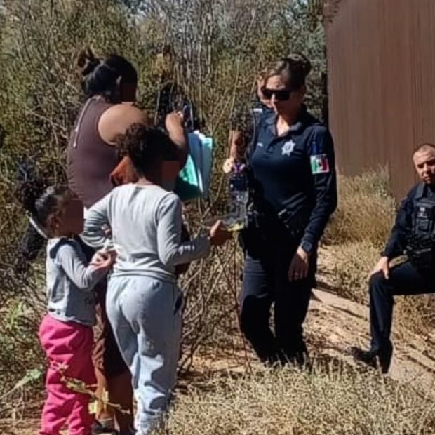 Rescatan a Familia Brasileña en el Desierto del Valle de Mexicali, BC