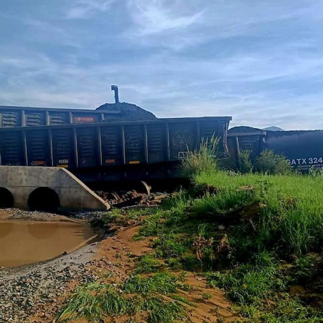 Descarrilamiento de Tren Derrama 59 mil litros de Hidrosulfuro de Sodio en Naco, Sonora