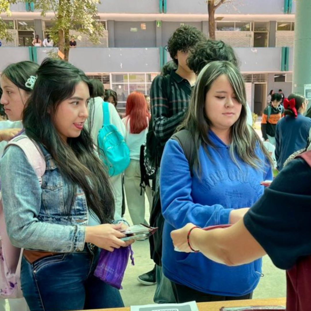 Apoyo Uniformes y Útiles Escolares 2026.