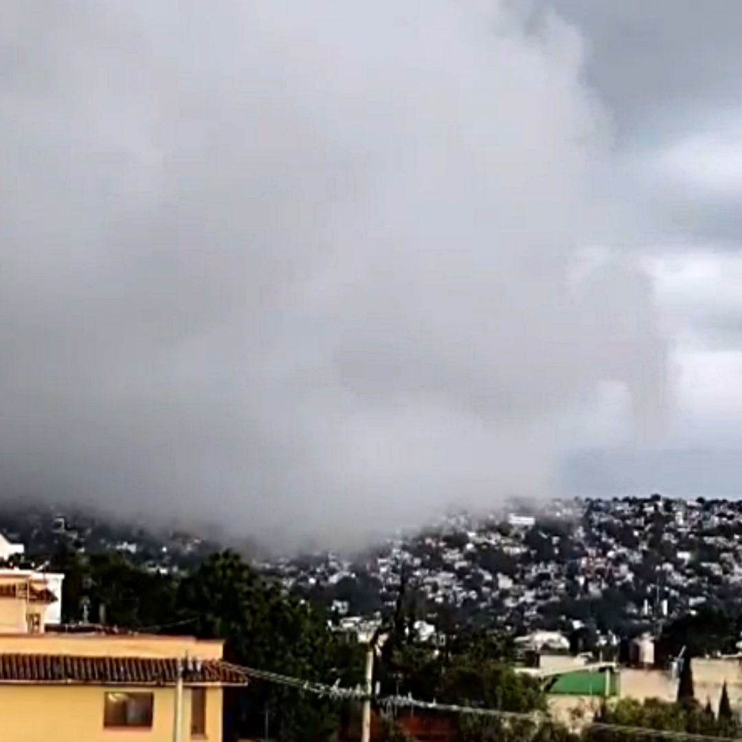 ¿Qué es la "Shelf Cloud"? . Foto: @SasslaClimaMx