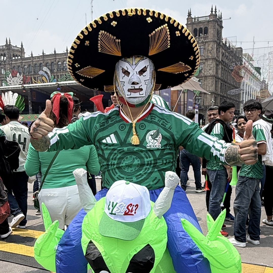 México vs. Inglaterra: Piden Evitar Peleas Clandestinas y Batallas con Trafitambos en Festejos. Foto: N+