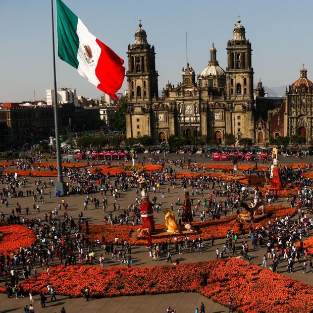 Conoce A Qué Hora Se Pone la Ofrenda 2026 en el Zócalo CDMX