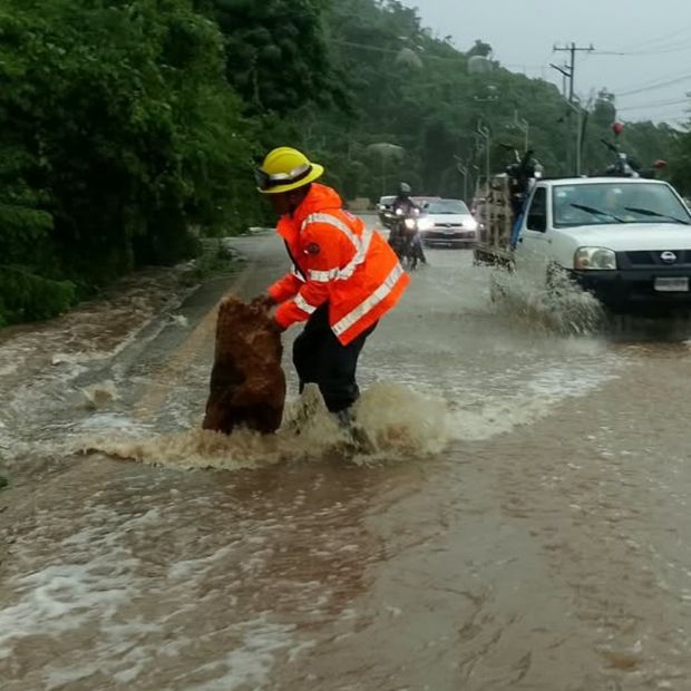 Las fuertes lluvias provocaron inundaciones en Acapulco, Guerrero