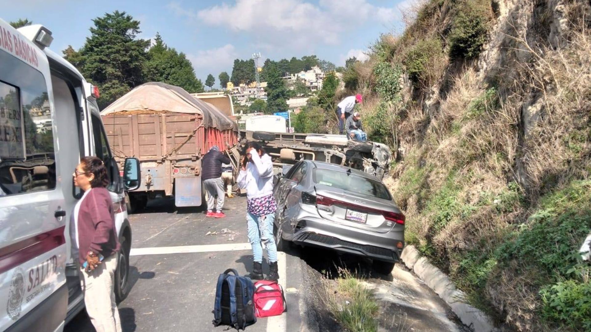Choque múltiple en la carretera Apizaco-Tlaxcala.