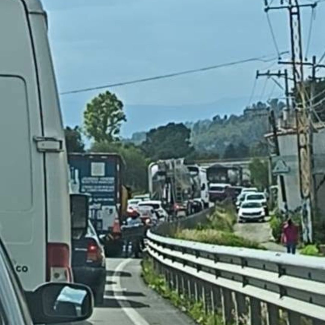 Accidente Choque Automóvil Motocicleta Autopista San Martín Texmelucan Tlaxcala