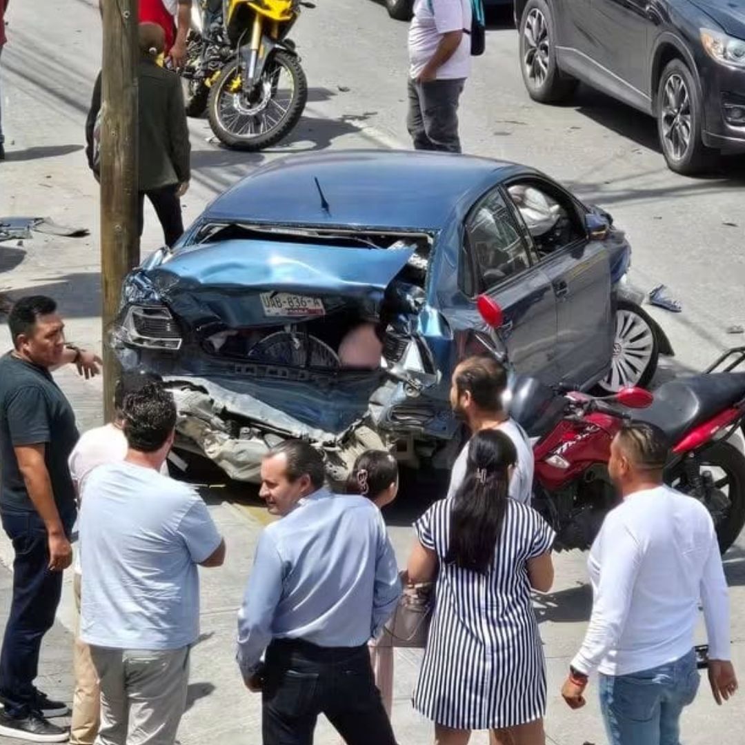 Tráfico en Calzada Zavaleta por accidente.
