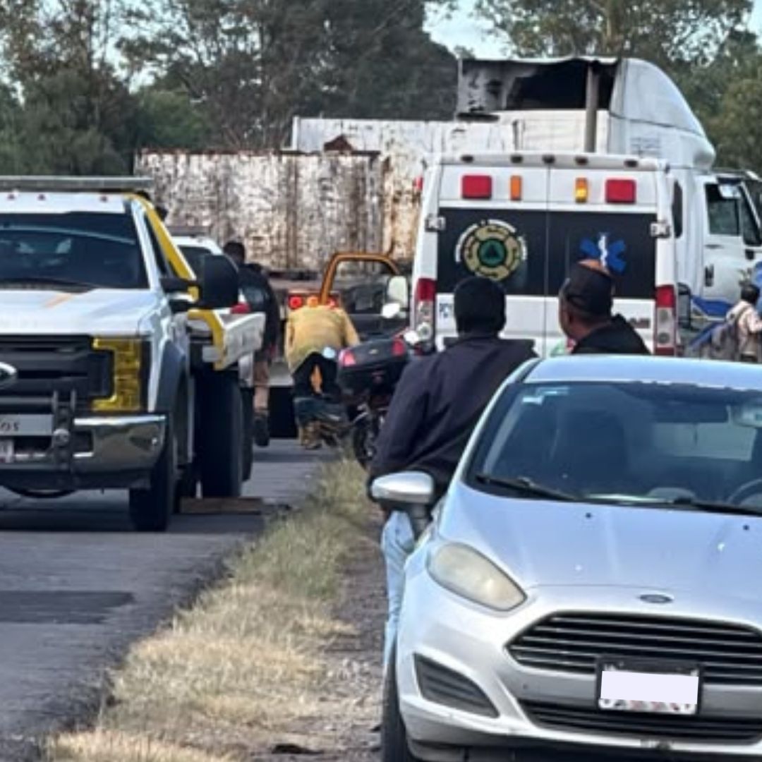 El tráiler ocasionó un fuerte accidente en la carretera Otumba–Ciudad Sahagún en Edomex