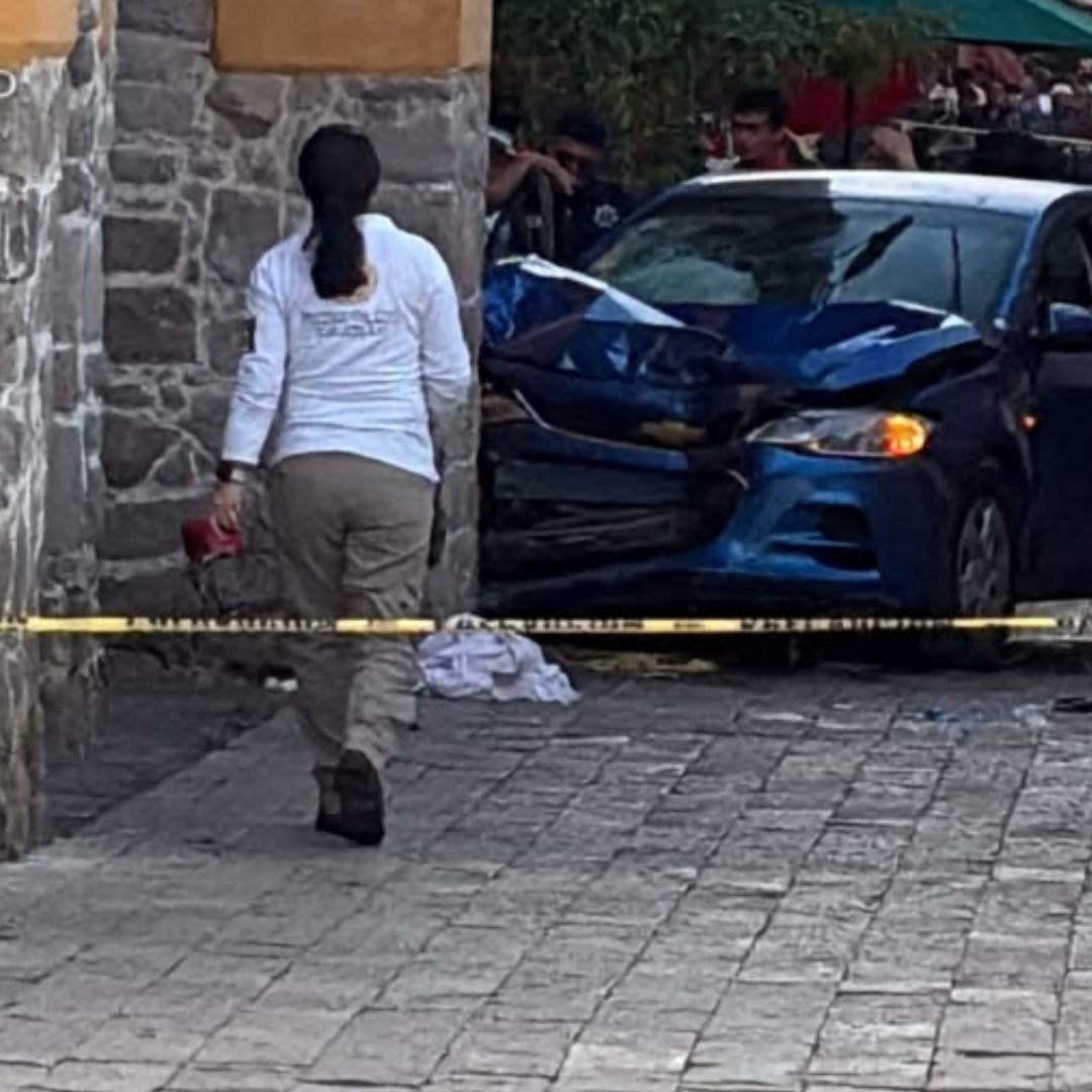 Choque Accidente Vehículo Sujeto Ebrio Zona Peatonal Centro Histórico Zacatlán Puebla