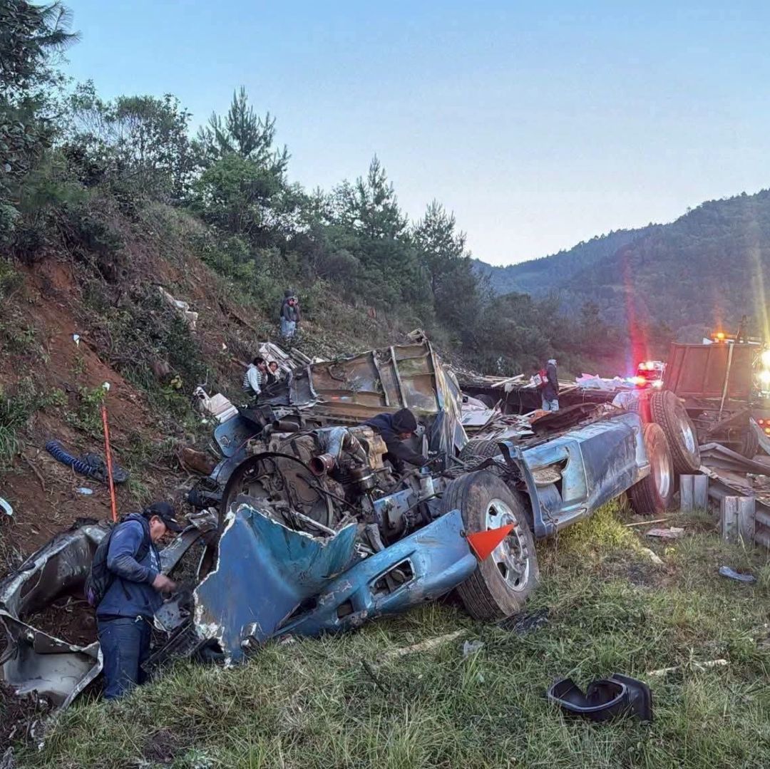 Choque deja un muerto en la autopista Puebla-Orizaba a la altura de Cumbres de Maltrata.