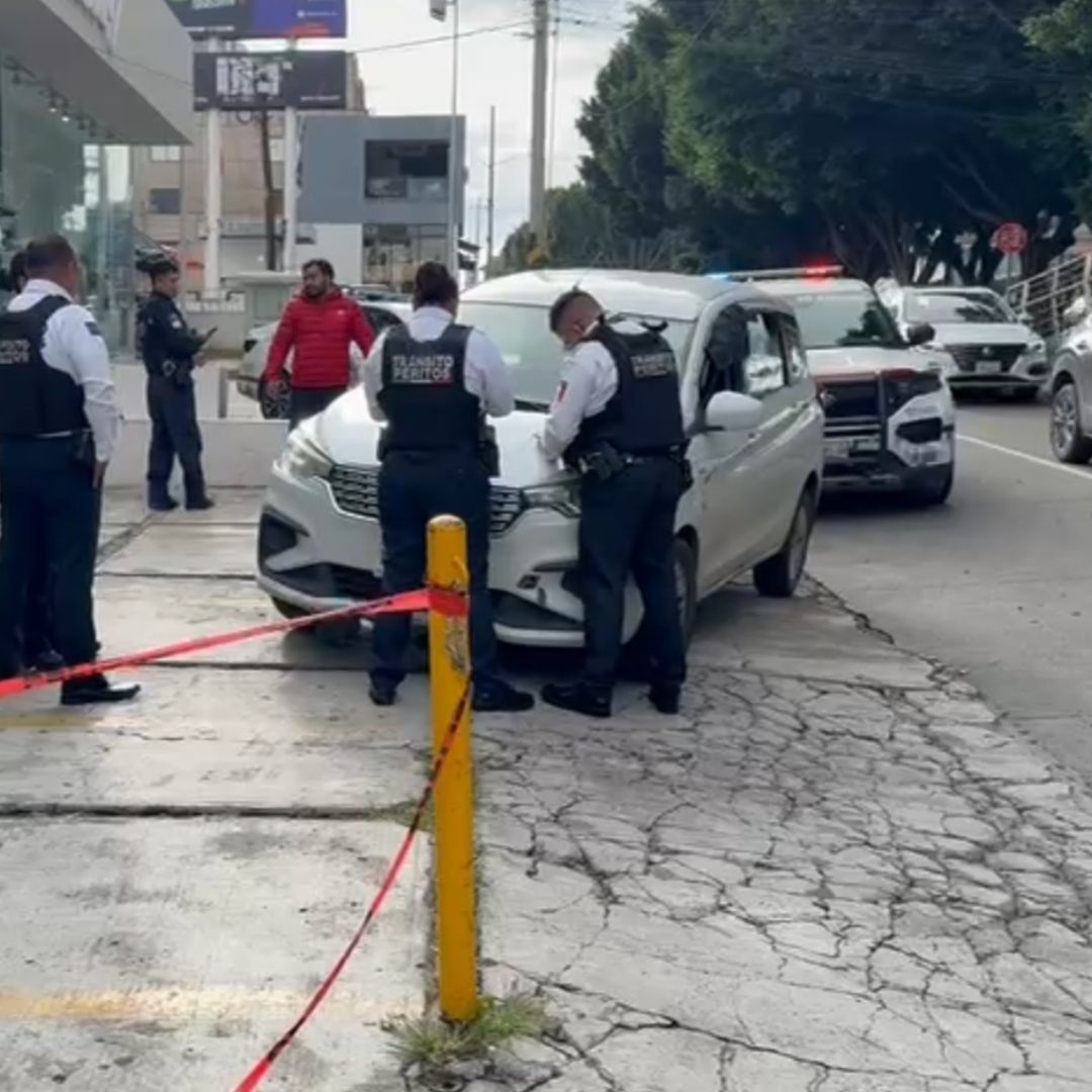 Accidente moviliza a elementos de emergencias en el Bulevar 5 de Mayo y 31 Oriente.
