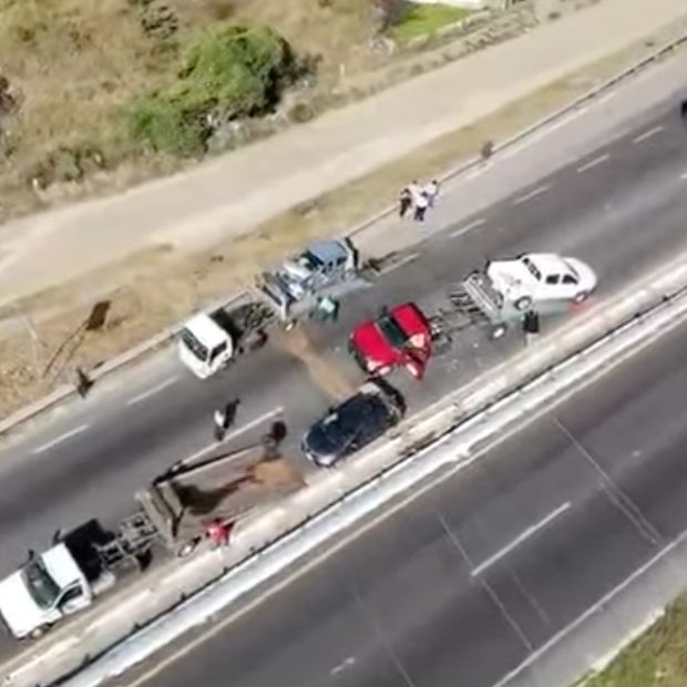 Cuatro lesionados deja choque múltiple a la altura de El Molinito.