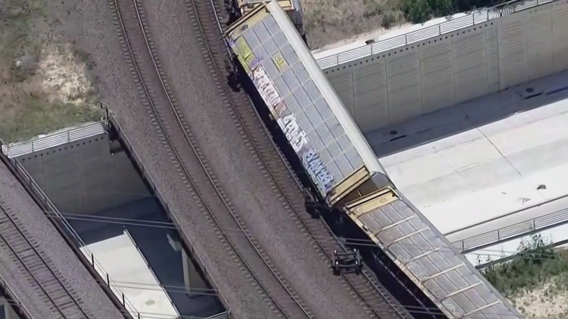 Accidente de tren en Houston, Texas, el 29 de mayo de 2026. Foto: Captura de pantalla