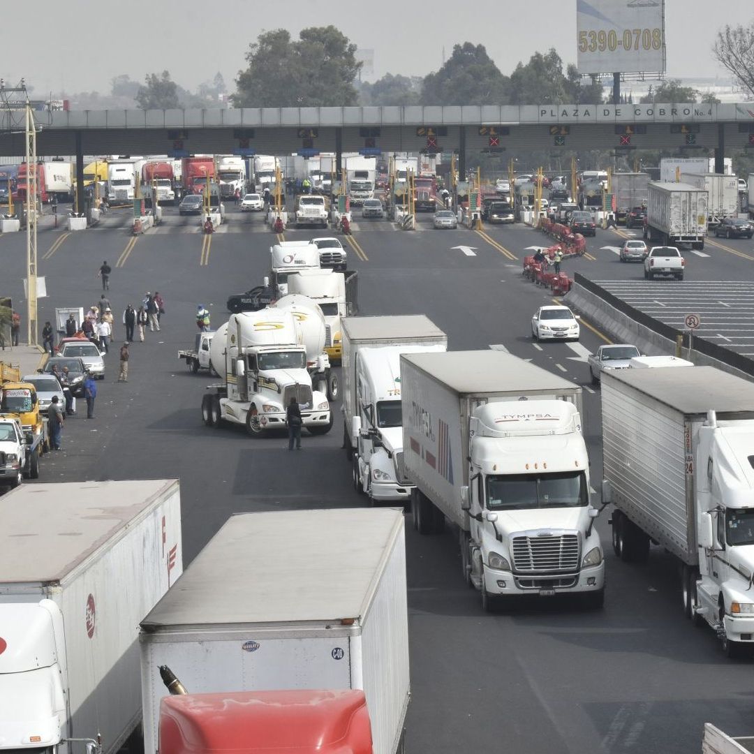 Tráfico en caseta de Tepotzotlán en la México-Querétaro