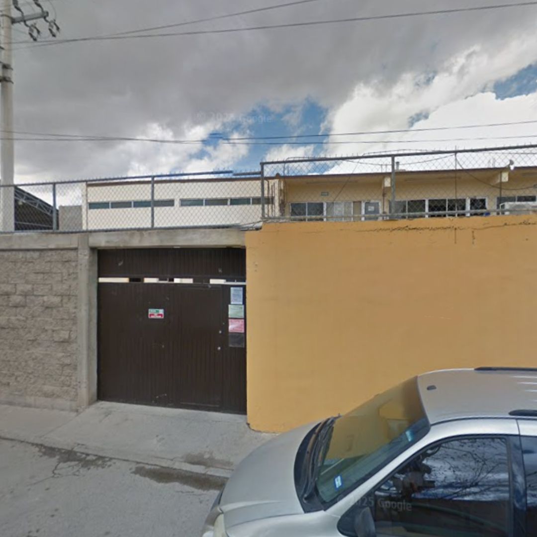 Fachada del Instituto Tesla en Cd. Juárez