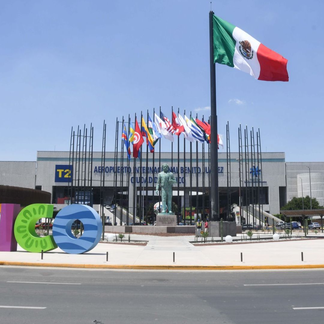 Vista exterior del Aeropuerto Internacional de la Ciudad de México (AICM)