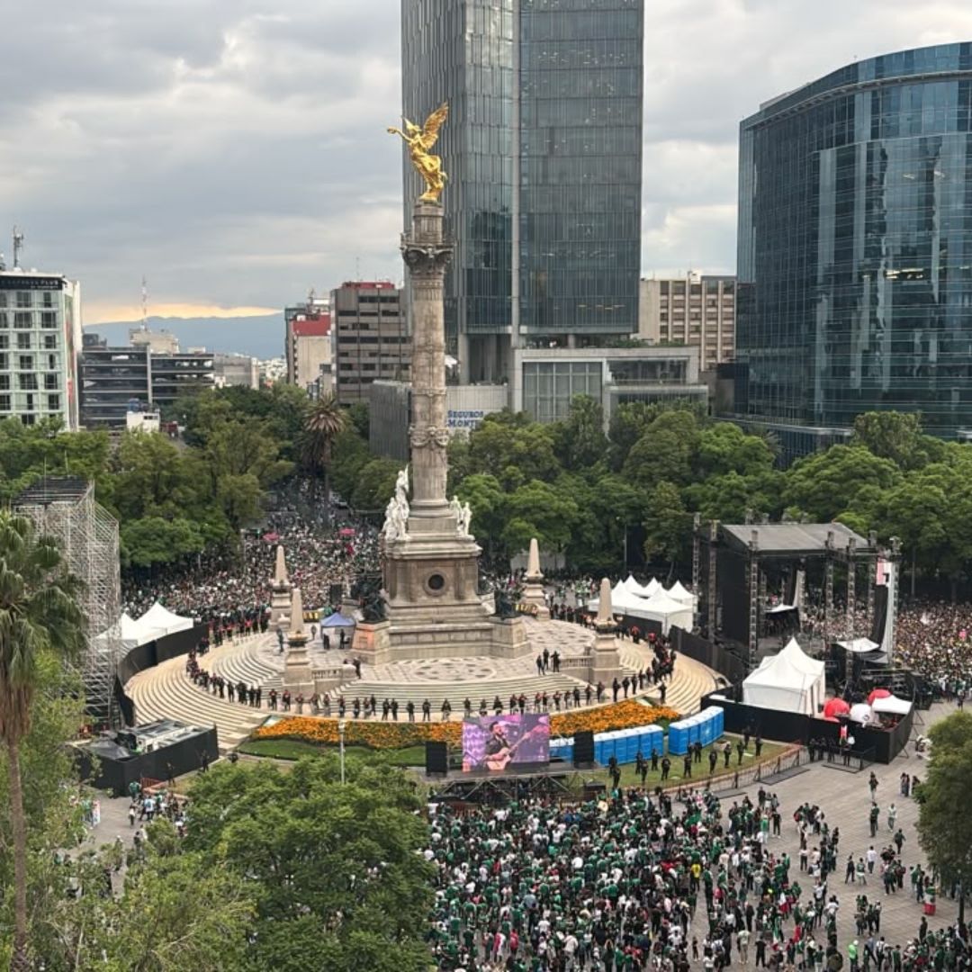 El Ángel de la Independencia durante celebraciones por Mundial 2026