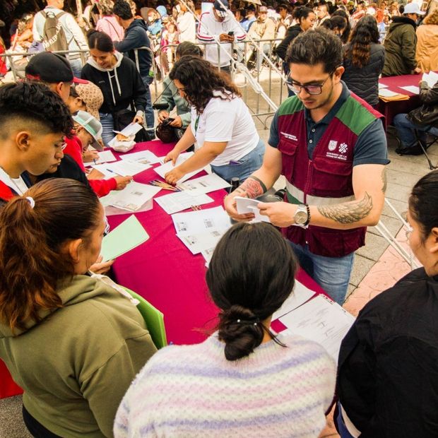 Apoyo Bienestar para hombres y mujeres de 21 a 75 años da hasta 100,000 pesos cómo hacer registro en octubre 2026