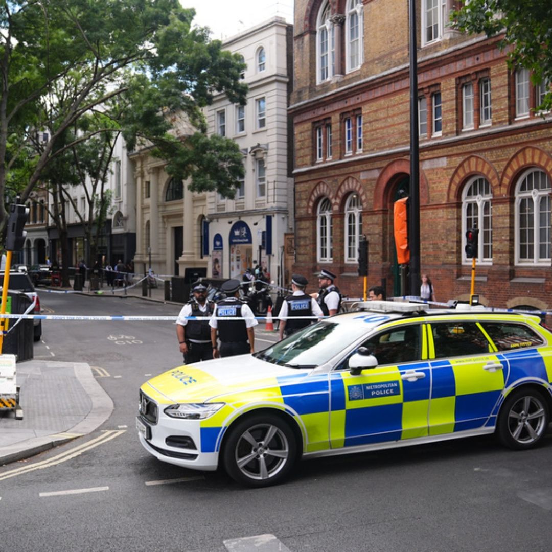 Cerco policial por apuñalamiento en Covent Garden, en Londres, Inglaterra