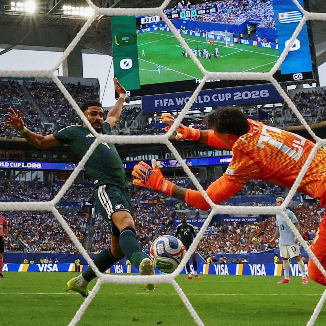 Gol de Arabia Saudí en su encuentro con Uruguay. Foto: Reuters