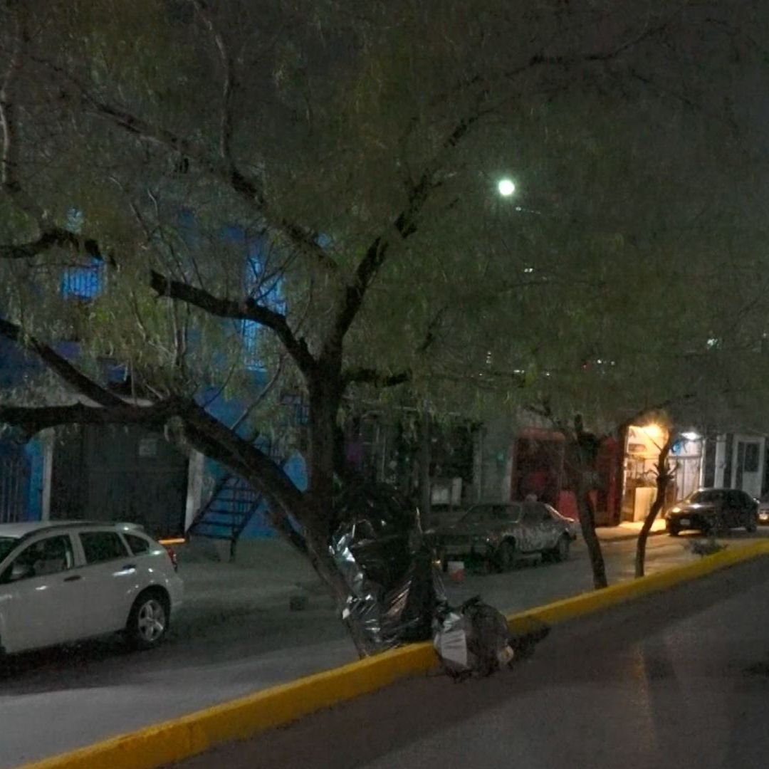 Presunto asalto deja dos personas heridas con arma blanca en Monterrey