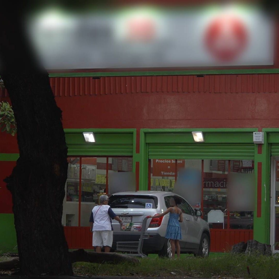 Mujer Armada con Machete Intenta Asaltar una Tienda en Veracruz