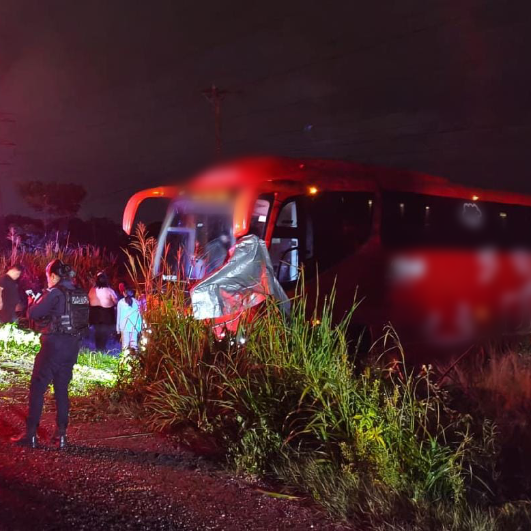 Sujetos Armados Asaltan Camión de Pasajeros en la Autopista Cosoleacaque-Nuevo Teapa de Veracruz