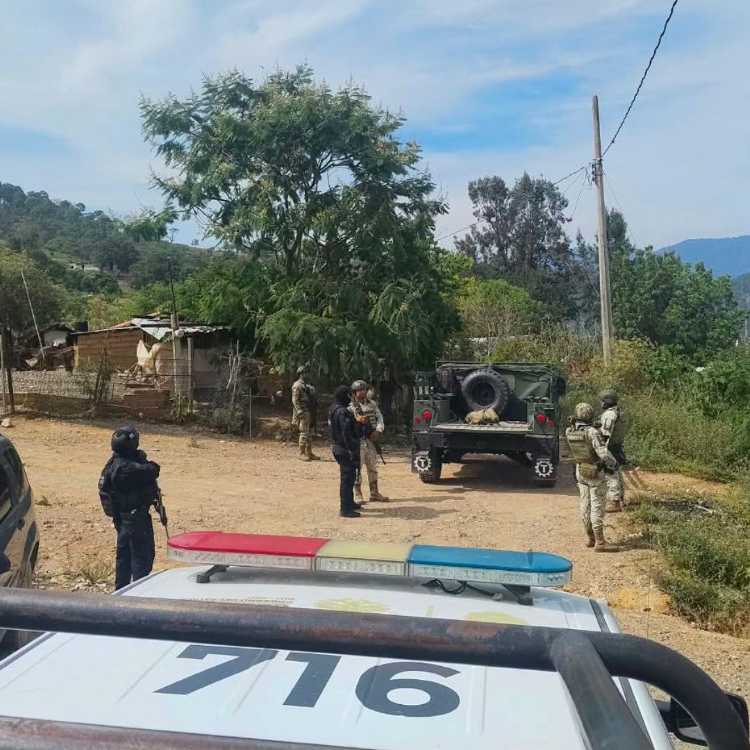 Elementos de seguridad durante labores de vigilancia en la zona serrana de Guerrero