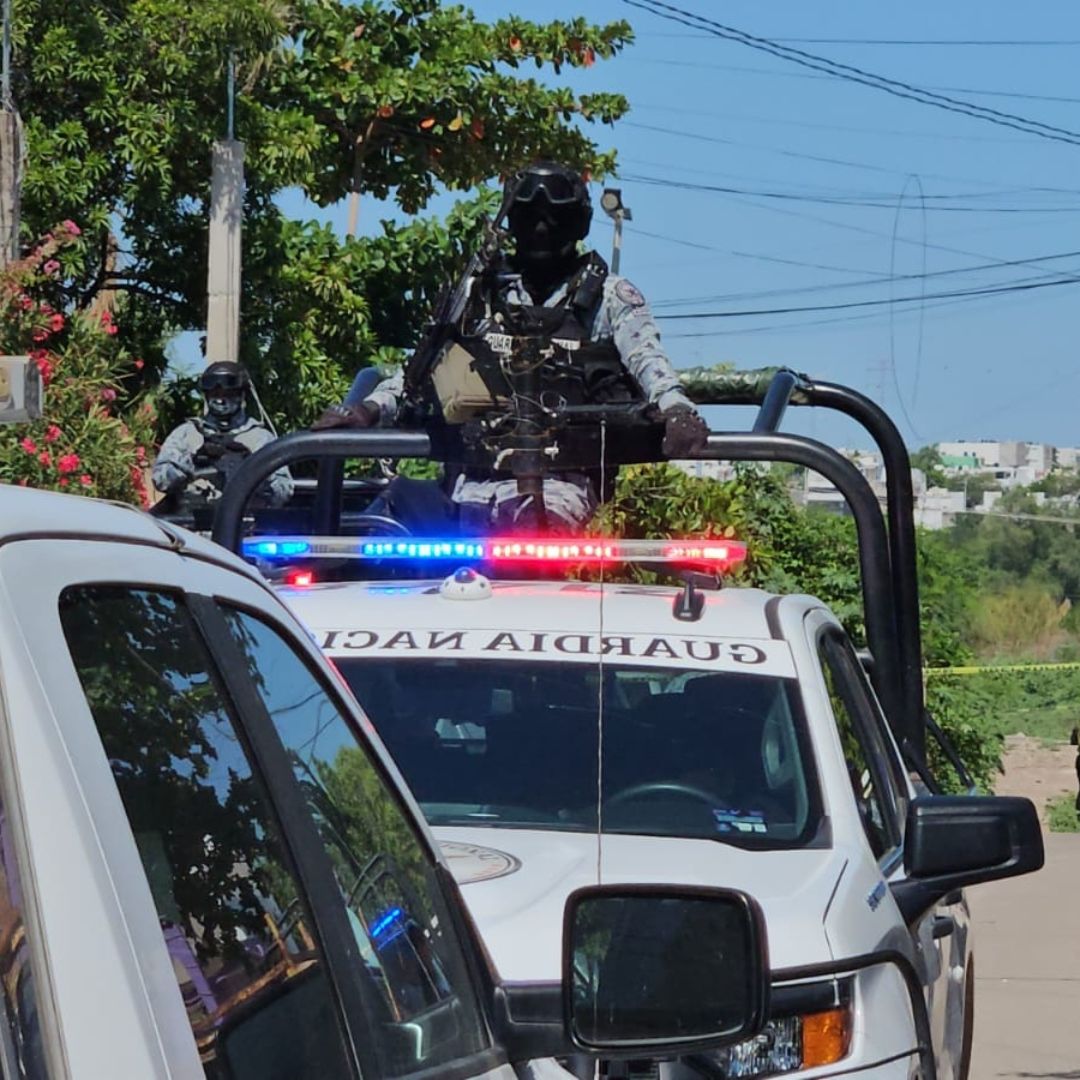 Tras la agresión un policía resultó lesionado.