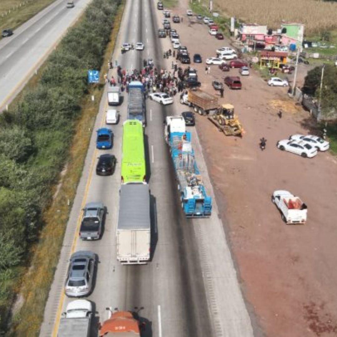 Cierre a la circulación en el km 97 de la autopista México-Querétaro