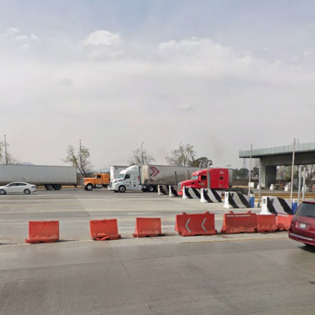 Tránsito en la México-Querétaro, a la altura de la caseta de cobro de Palmillas