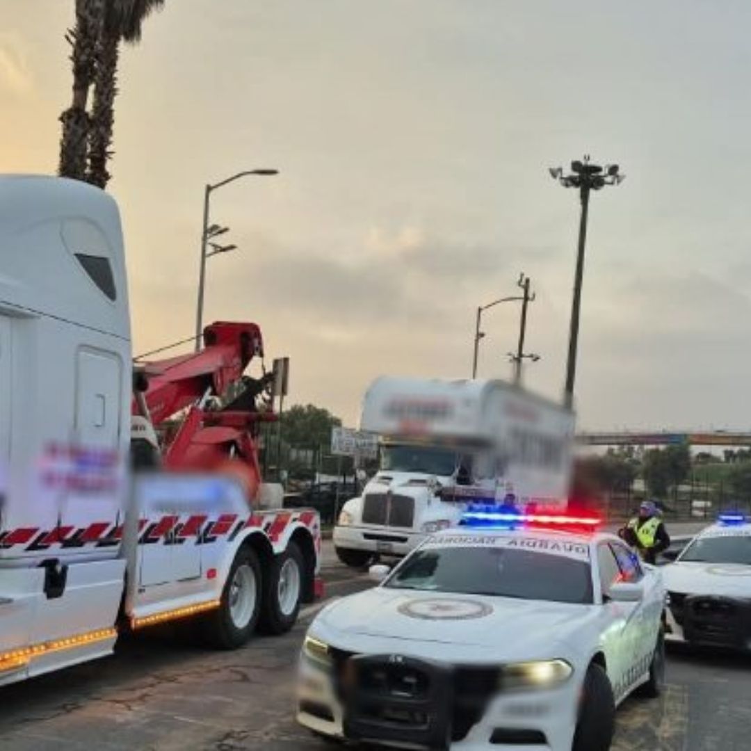 Accidente en el km 42 de la autopista México-Querétaro, a la altura de la caseta de cobro de Tepotzotlán