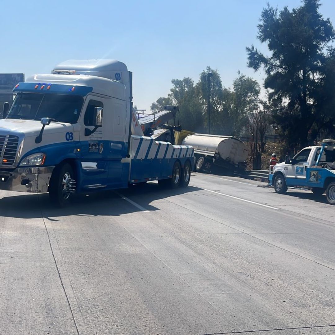 La Guardia Nacional revisa un accidente en el km 57 de la autopista México-Querétaro