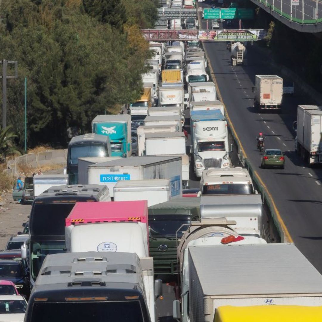 Bloqueo en la salida de la Ciudad de México rumbo a Querétaro