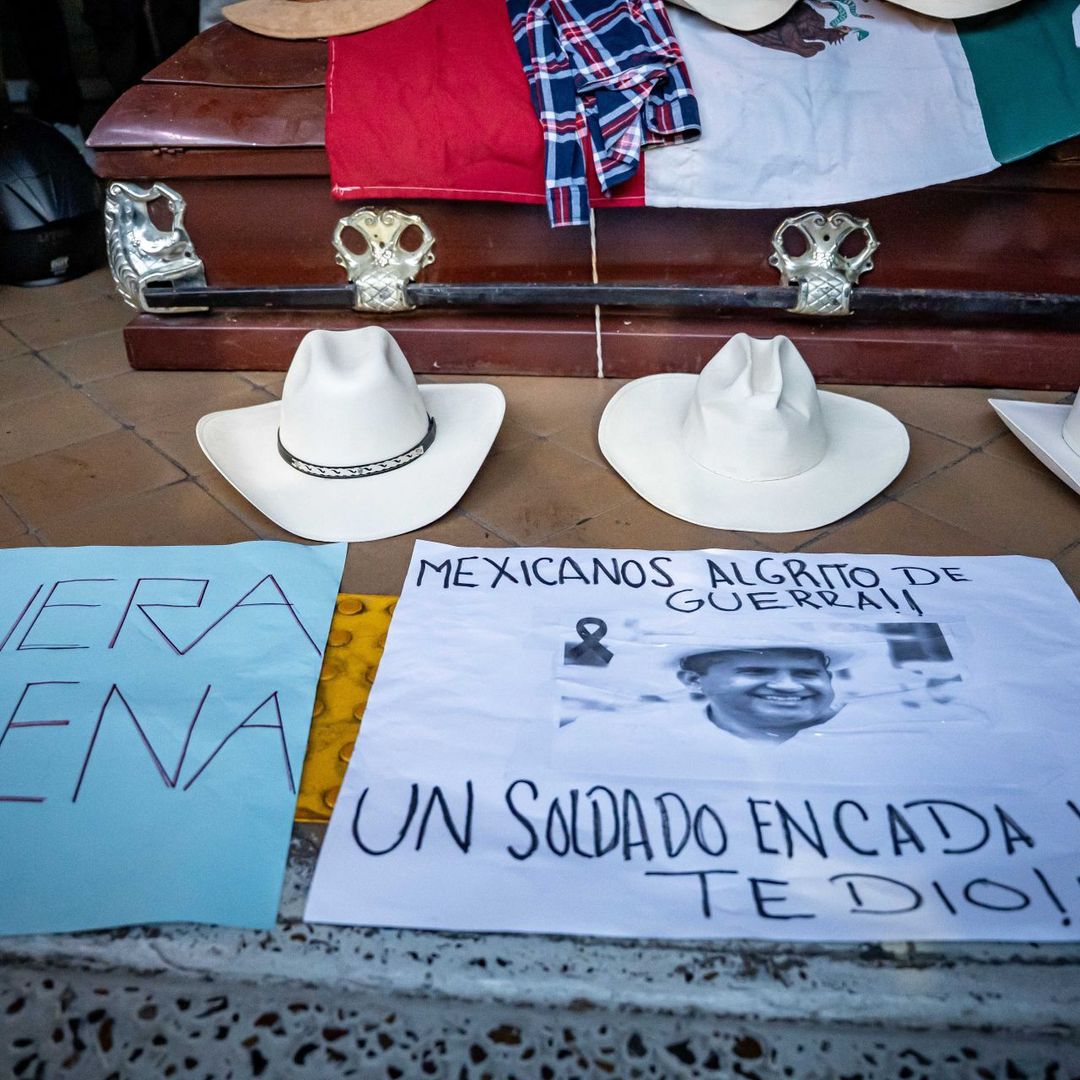 Manifestación en Tijuana el 15 de noviembre 2025 luego del homicidio de Carlos Manzo, en Uruapan.