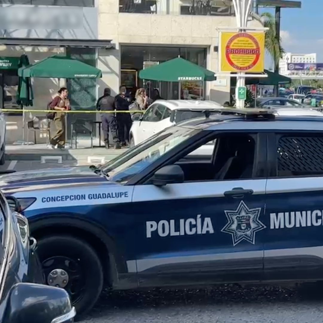 Policía se entrevistaron con testigos del presunto intento de robo.