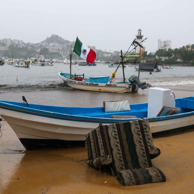Huracán Simón causó lluvias en Acapulco
