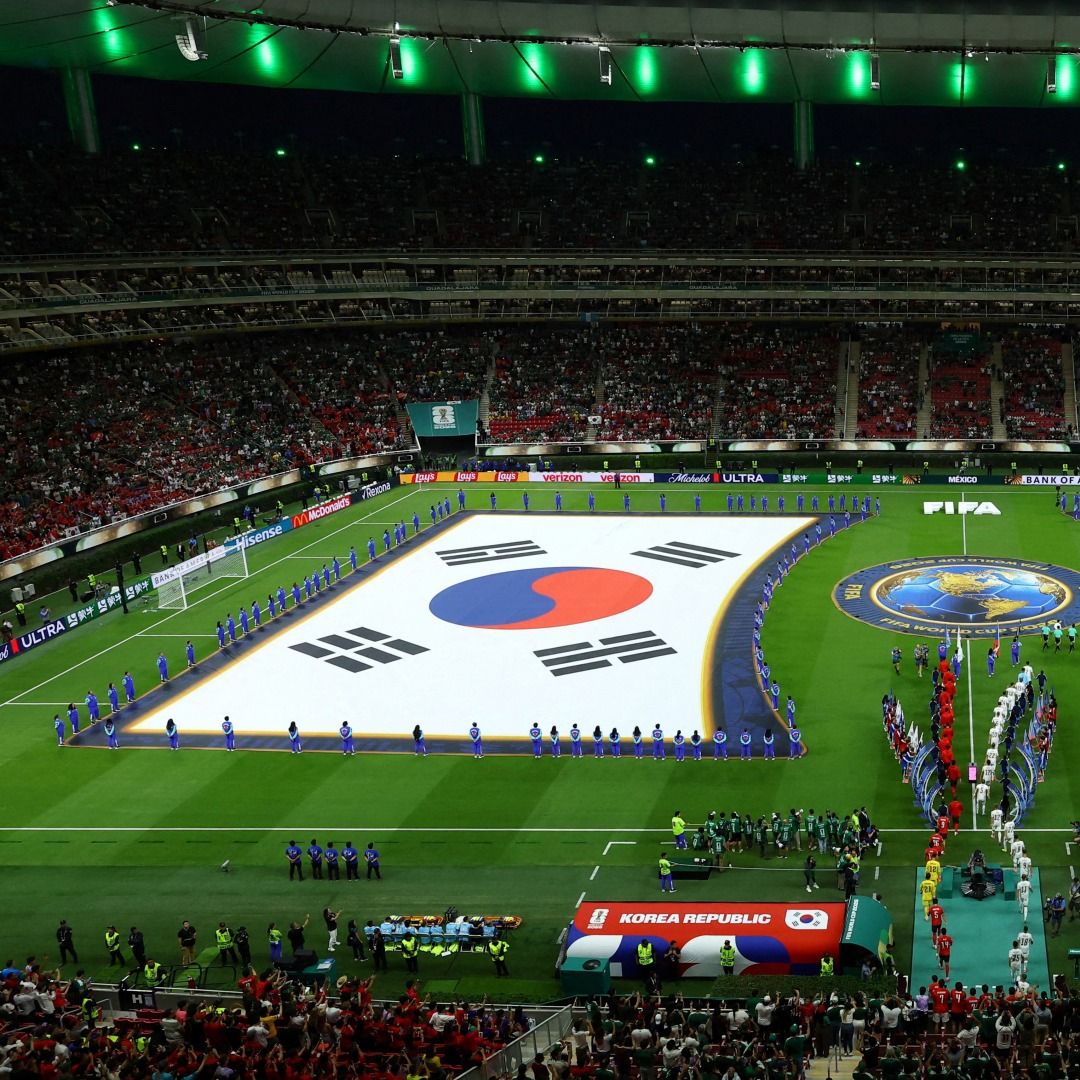 Banderas de Corea del Sur y Chequia en partido del Mundial 2026