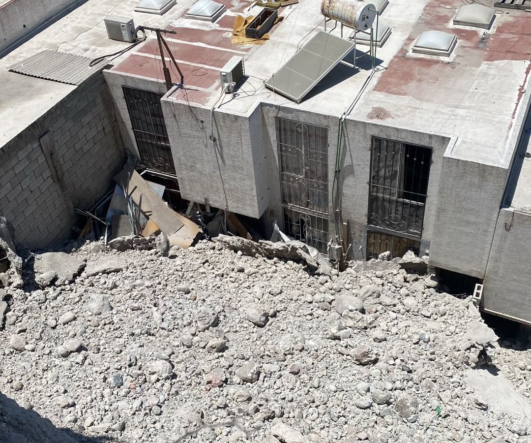 Colapso de Talud Afecta 10 Viviendas en Tijuana