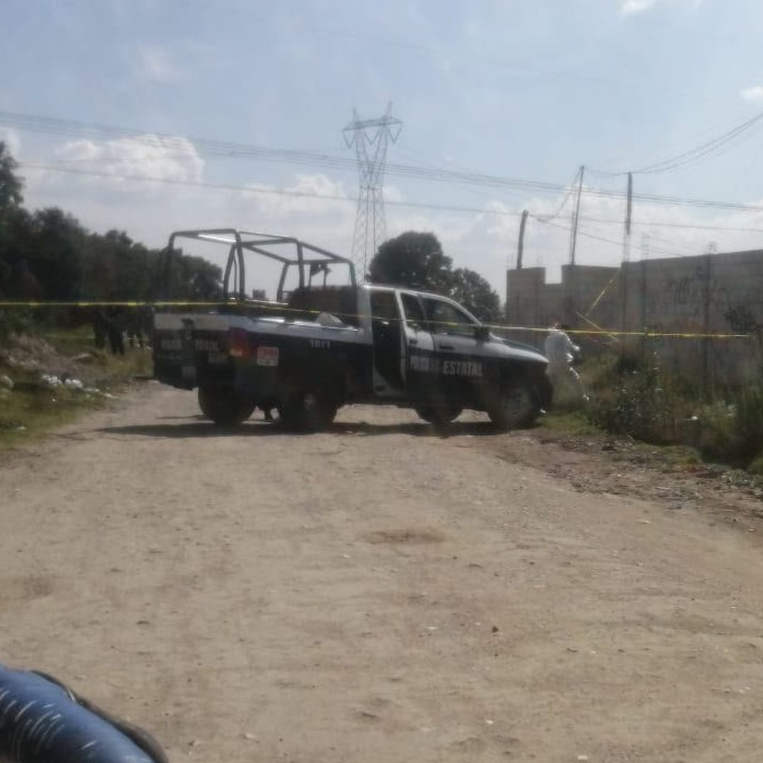 El cadáver presenta impactos de bala.