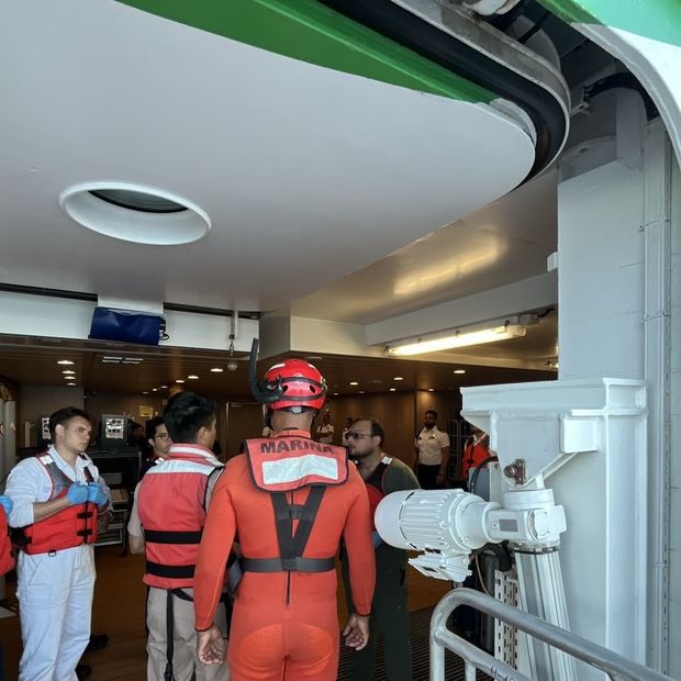 Marina Evacúa a Mujer con Síntomas de Apendicitis en Crucero de Ensenada, BC