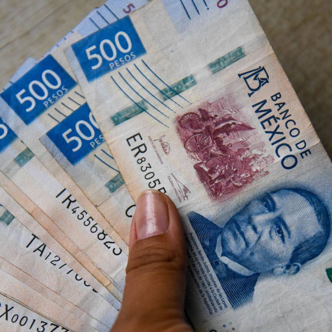 Billetes. Semanas cotizadas para retirar la Afore