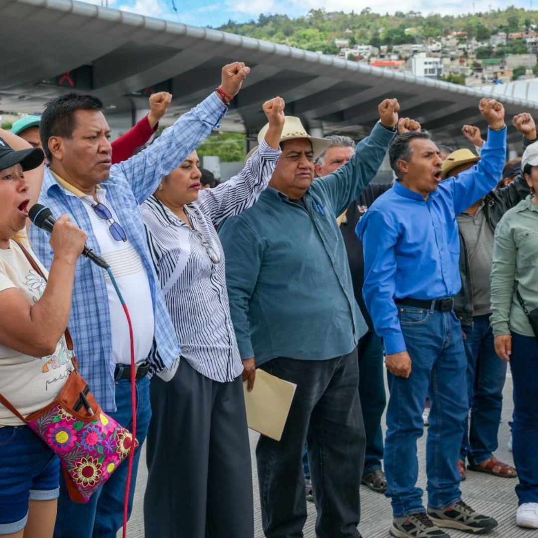 Bloqueo en la caseta de Tlalpan en la Autopista México-Cuernavaca.