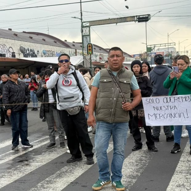 Bloqueo de comerciantes de Tepito en Eje 1 Norte