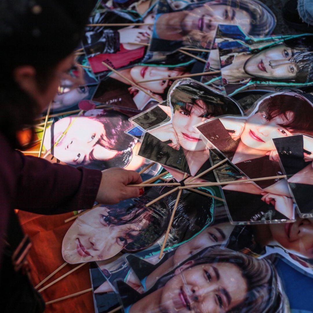 El grupo BTS engalanará el inédito medio tiempo de la final del Mundial 2026, junto a otros artistas. Foto: AP