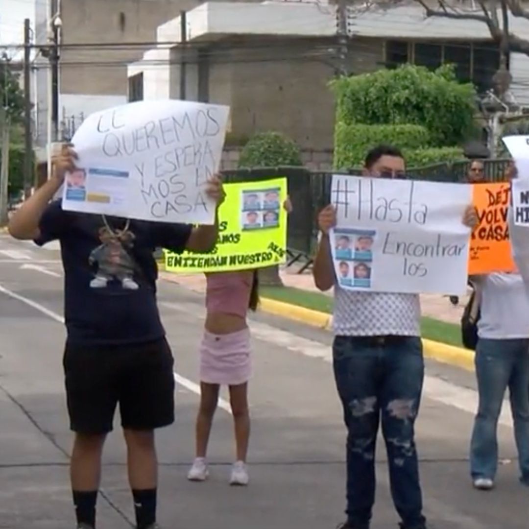 Buscan a menores desaparecidos