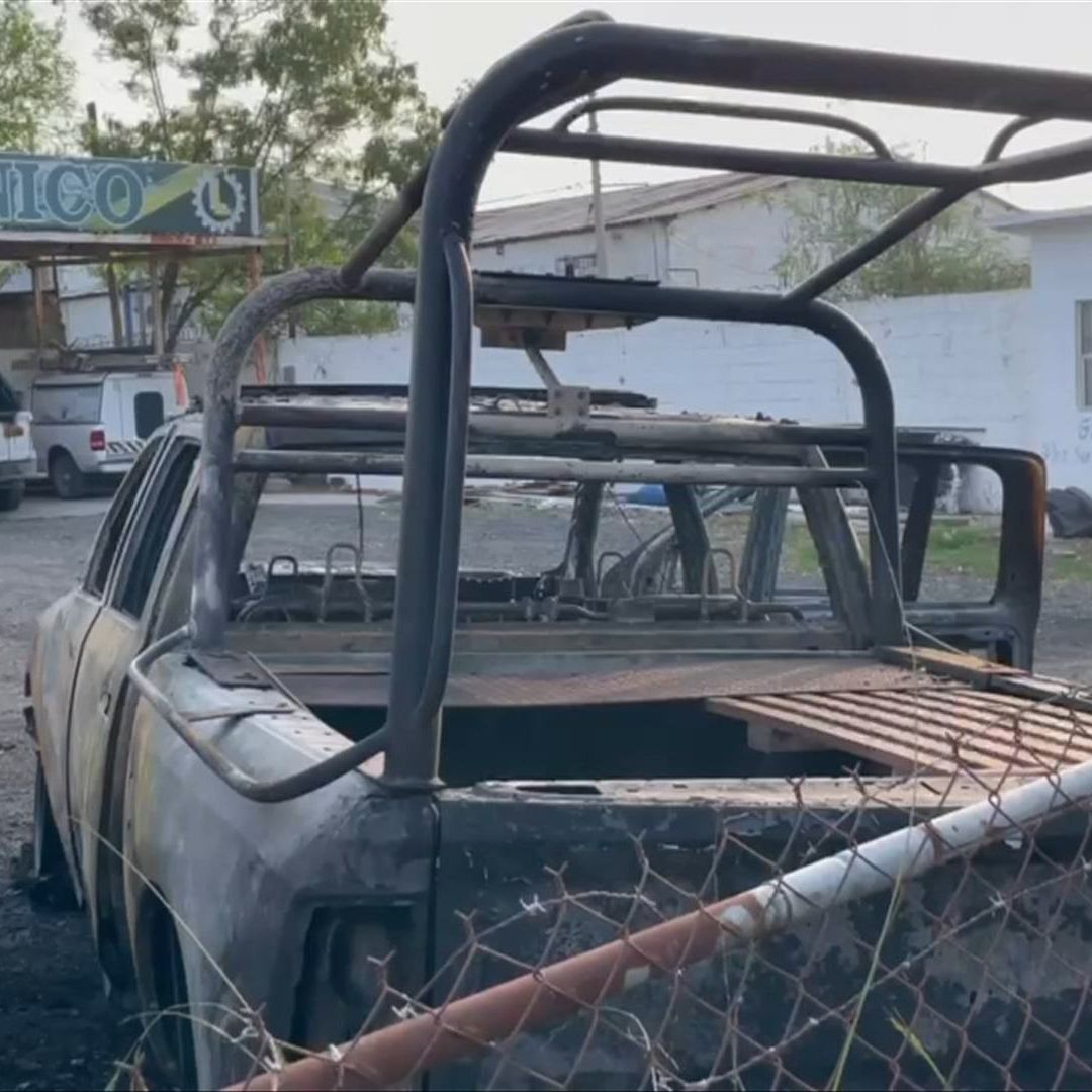 Incendio de un taller mecánico, donde se resguardaban vehículos de la guardia estatal en Reynosa, Tamaulipas