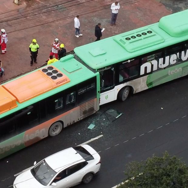 Choque de camiones en Guadalupe
