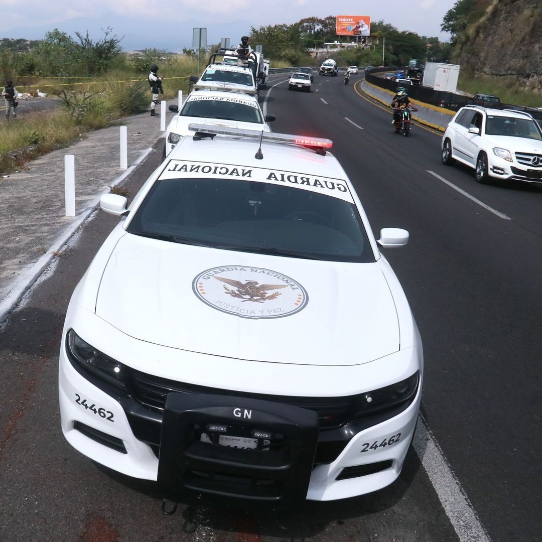 Movilización de elementos de emergencia en Autopista Cuernavaca-Acapulco