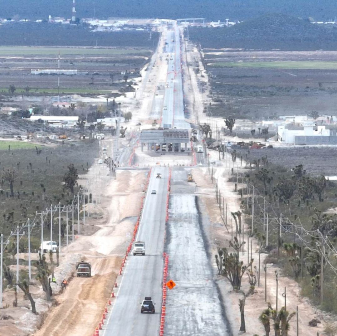 Carretera Interserrana en construcción
