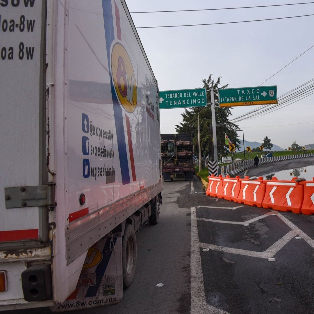 Bloqueo en carretera Toluca-Tenango